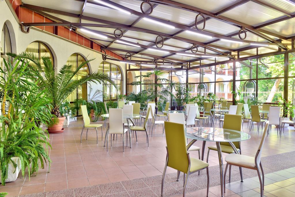 Estreya Residence Hotel And Spa セインツ・コンスタンティン＆ヘレナ エクステリア 写真